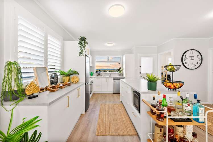 58 Chorley Avenue Massey_4