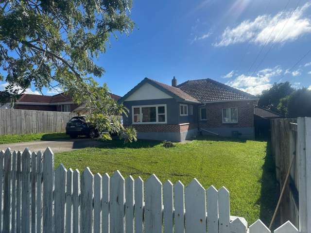 Charming 4-Bedroom Home - Pets Welcome
