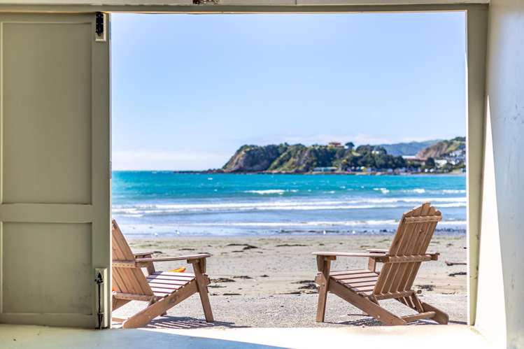 4 & 5 South Beach Road Titahi Bay_10