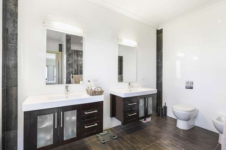 759 Tuhikaramea Road Ngahinapouri_18