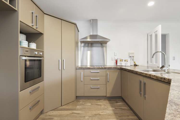 22 Whitford Place Rototuna North_3