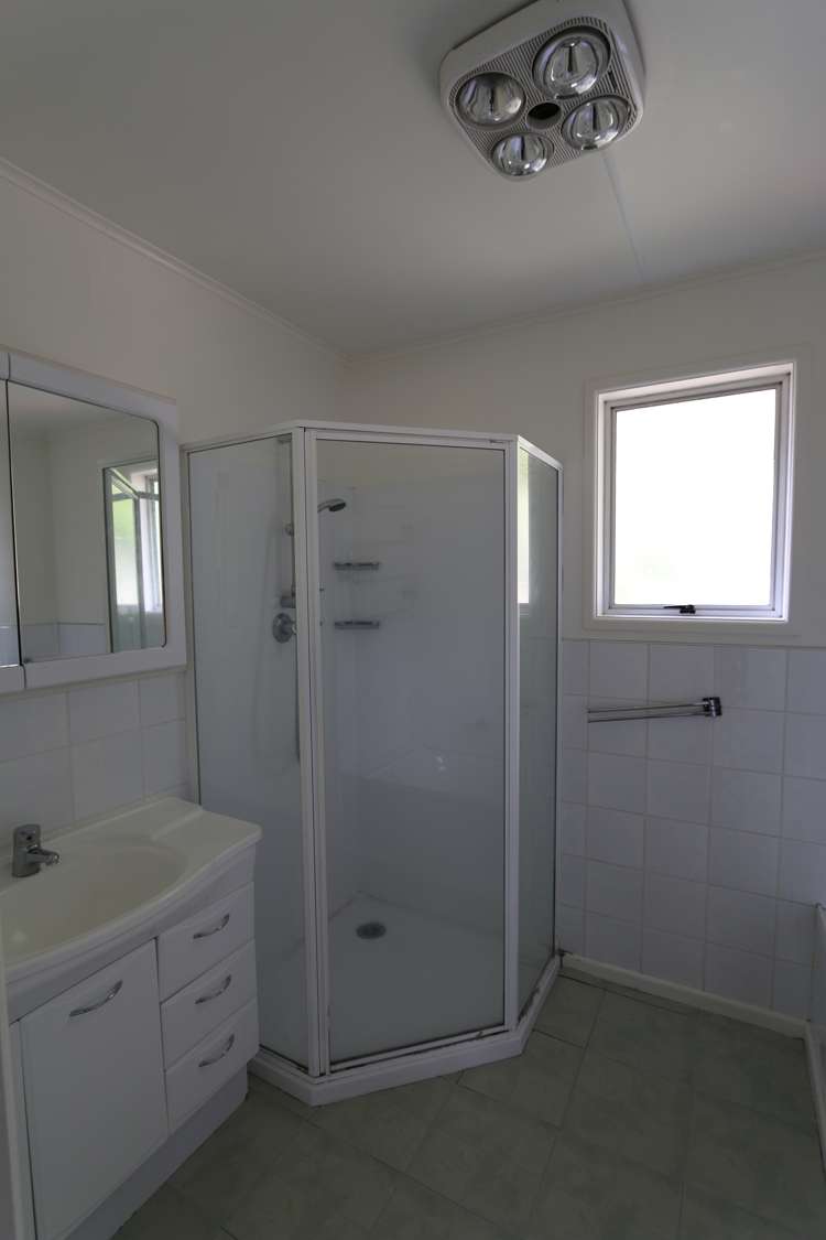 444 Huia Road Laingholm_12