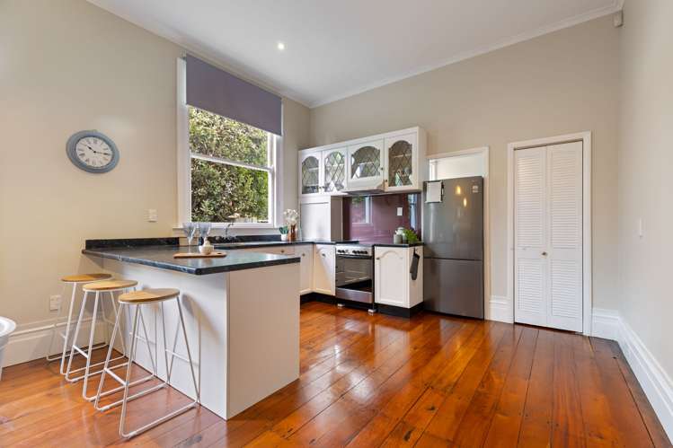38 Waldegrave Street Central - Palmerston Nth_10