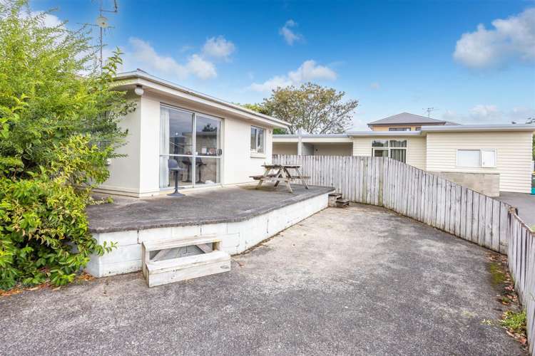 8 Snead Place Hamilton East_15