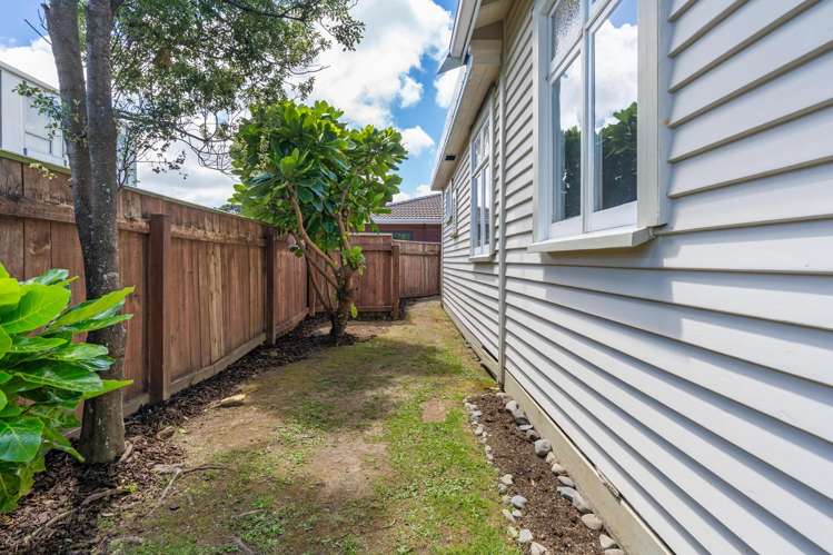 9 Bracken Street Petone_15
