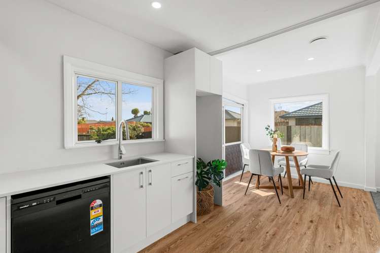 262 Breezes Road_5