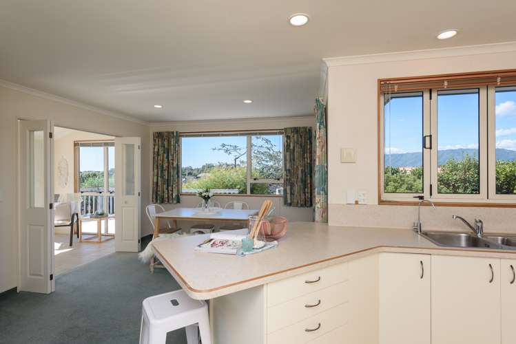 14 Crown Hill Paraparaumu_11