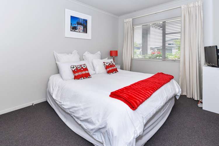 42 Aberdeen Crescent Wattle Downs_15