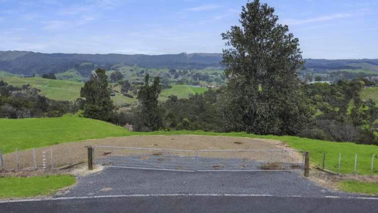 139 Paparoa Road Wainui_5