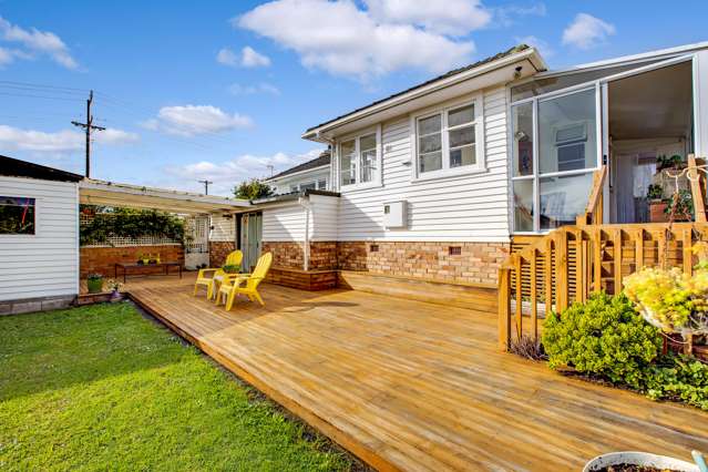 1 Staveley Avenue Mount Roskill_2