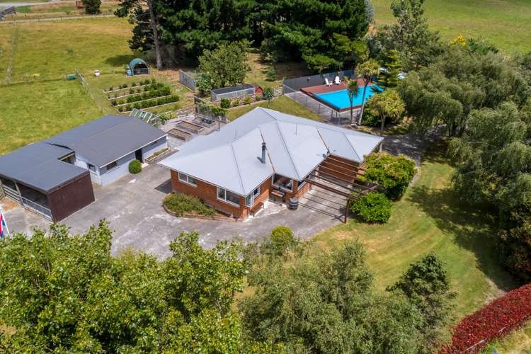 11 Bartons Road Featherston_14