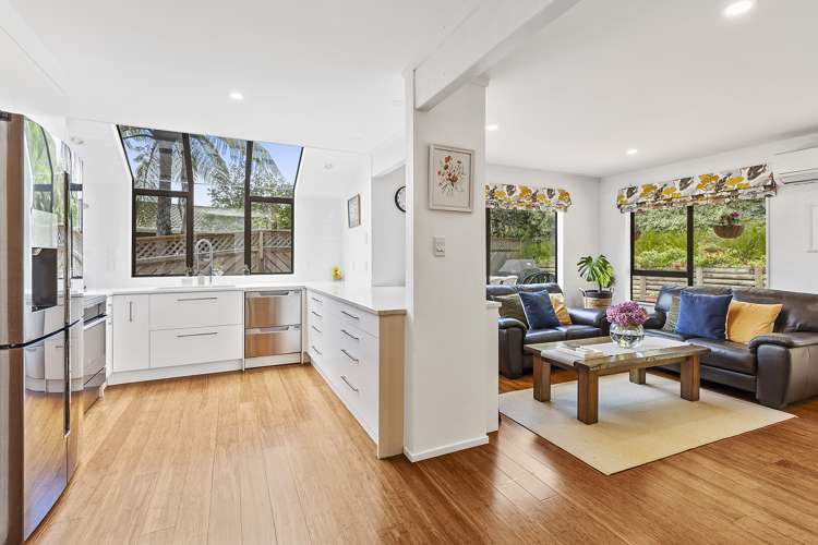 23 Duval Grove Tawa_7