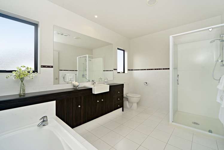 18 Terrasini Drive Flat Bush_15