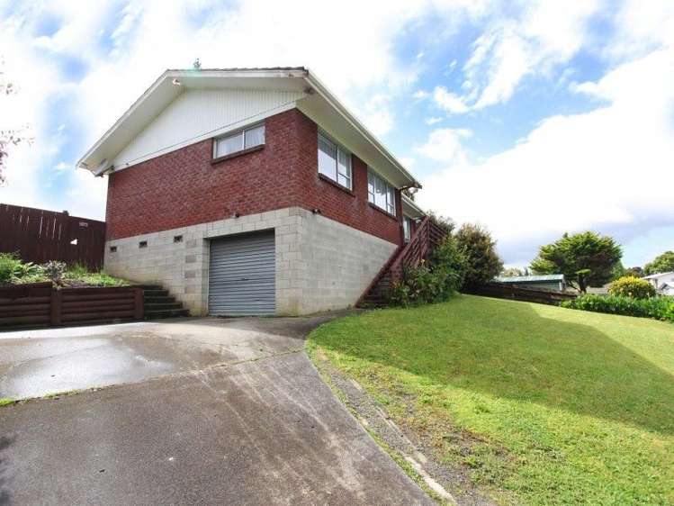 16 Galilee Avenue Red Hill_1