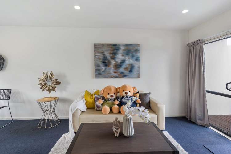 11/12 Ambrico Place New Lynn_2
