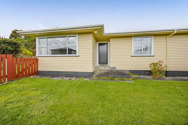 15 Whitcombe Road Opunake_1