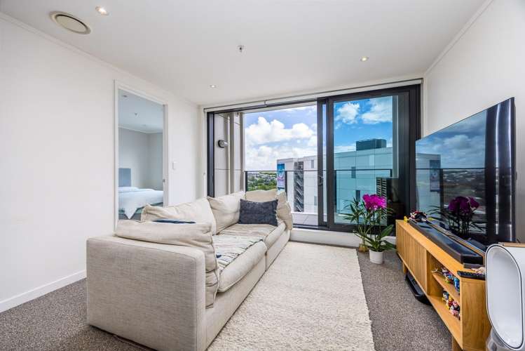 1002/145 Nelson Street_5