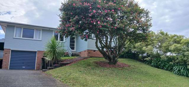 3 double bedroom bungalow with backyard