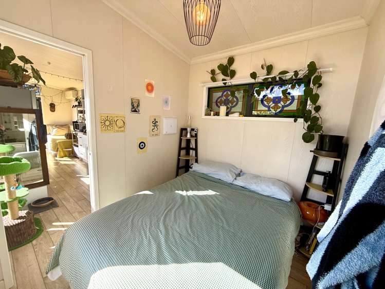 10 Cross st Raglan_8
