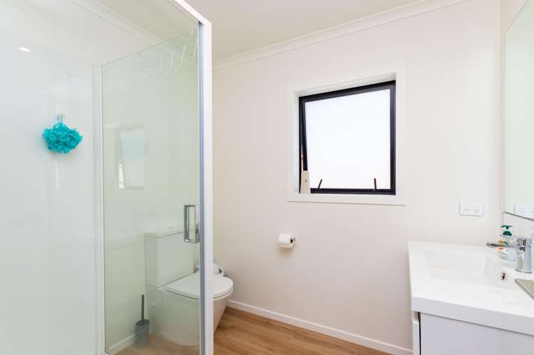 12 Corsica Court Fitzherbert_19