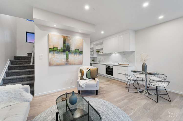 8/144 Titirangi Road_2