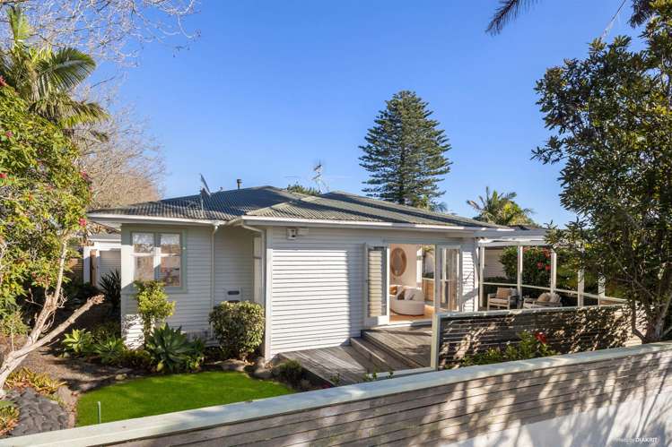 94 Warnock Street Westmere_16