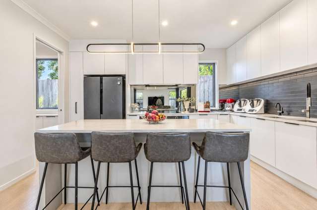 54A Meadway Sunnyhills_1