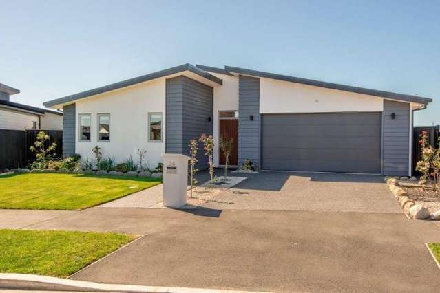 WIGRAM - EXECUTIVE 3 BEDROOM HOUSE, 2 X BATHROOMS