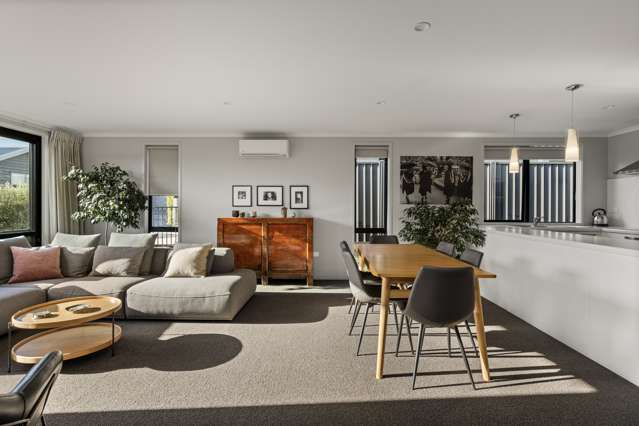 2 Sable Lane Pyes Pa_1