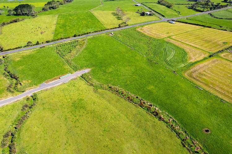 7104 South Road Warea_11