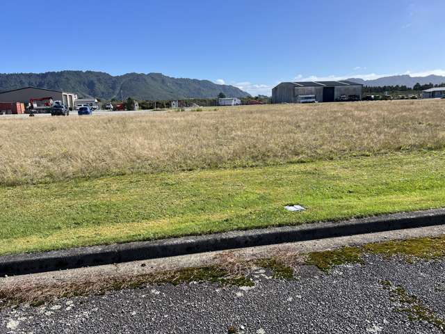 27 and 29 Silver Pine Place Kaiata_2