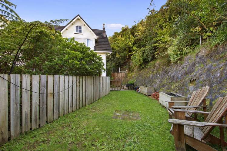 6 Thomas Hook Street Tawa_21