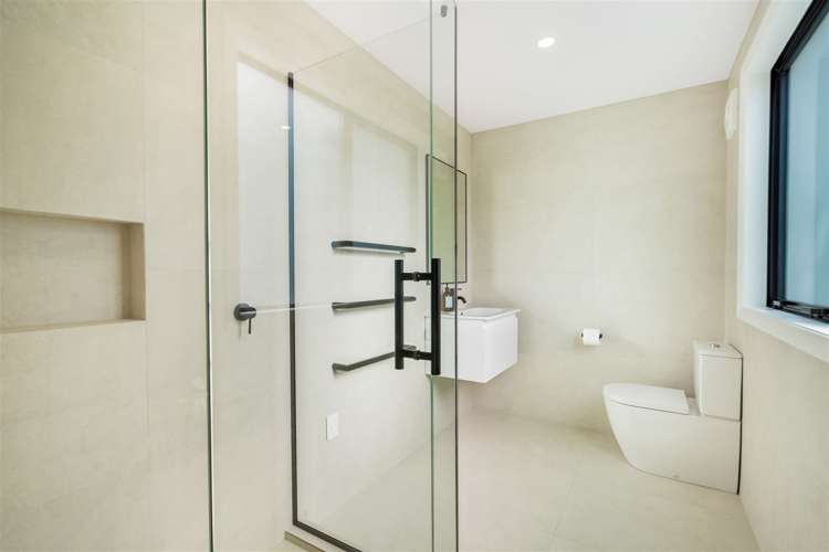 10 Zita Avenue Matakatia_10