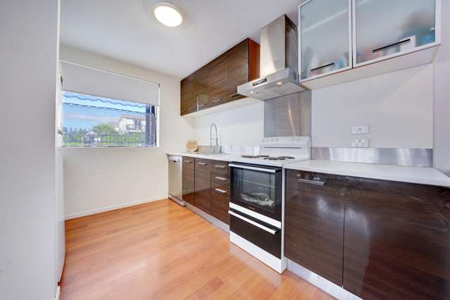 1b Bamboo Grove Kelston_3