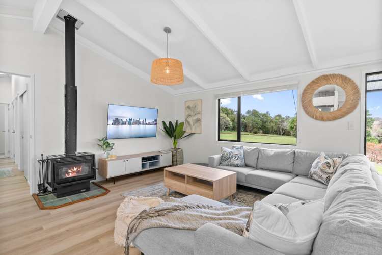 1951 Cove Road Mangawhai_5