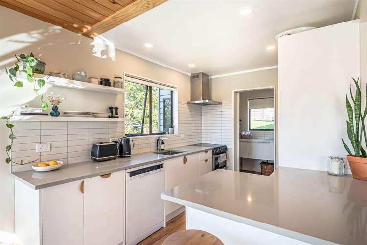 7 Telstar Place Beach Haven_9