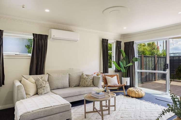 3 Riverbend Road Onekawa_2