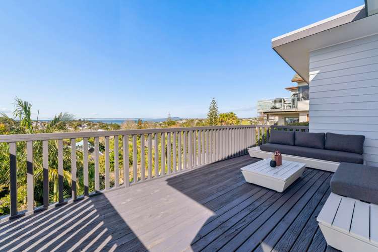 8 Summit Drive Torbay_14