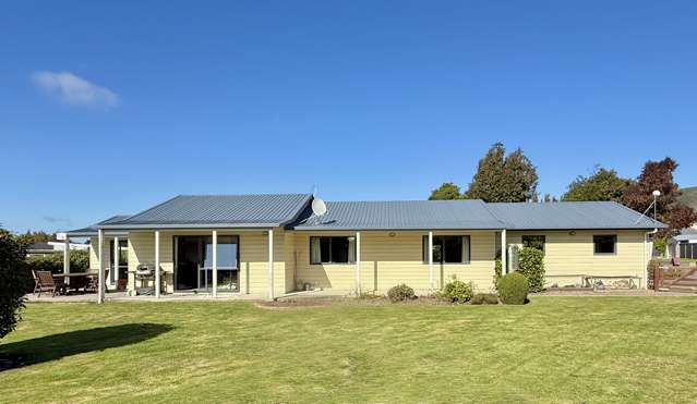 Sun, Privacy & Peace – Welcome to Pitman Place