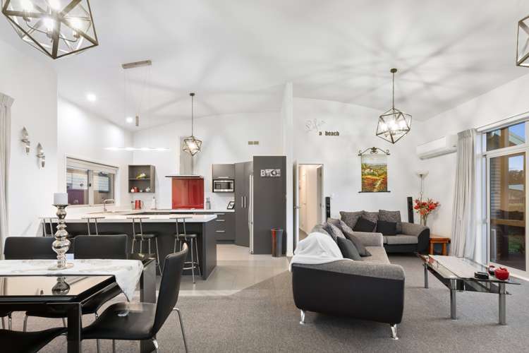 18 Surfers Avenue Waihi Beach_8