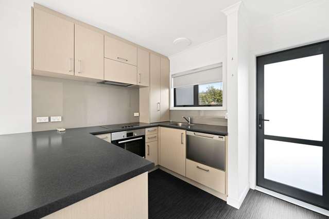 5 Chevalier Court 809 Heaphy Tce 1055_3