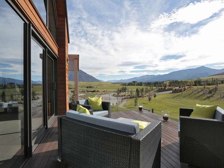 46 Falconer Rise Jacks Point_18