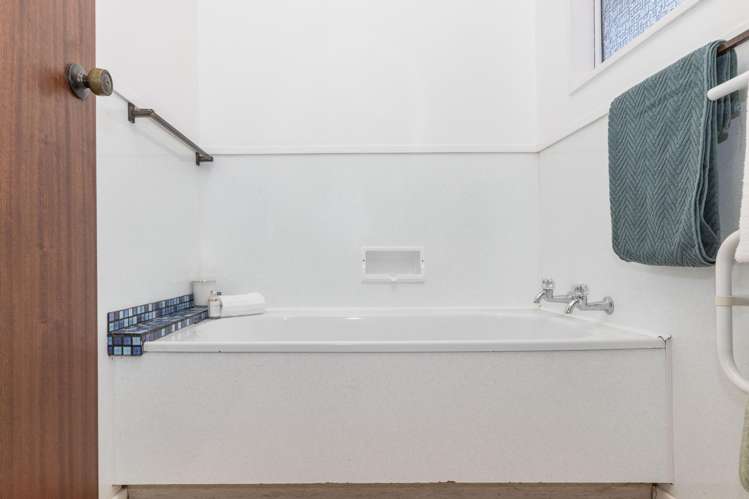 1 Guernsey Place Fitzherbert_17