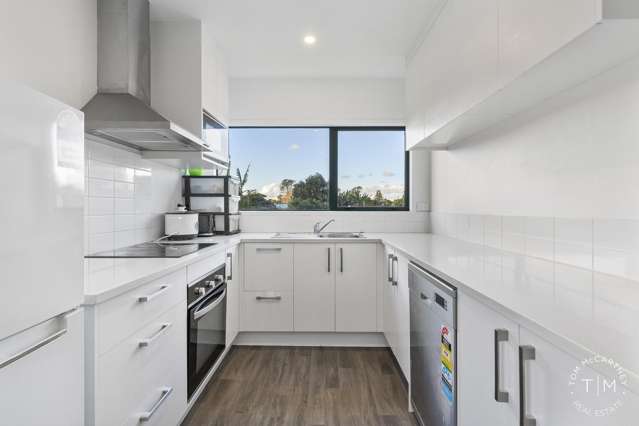 2/59 Swaffield Road Papatoetoe_1