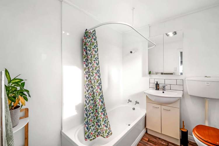 48 Cockerell Street Brockville_16