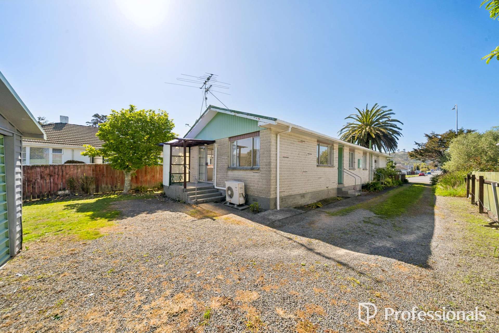 1/551a Fergusson Drive Trentham_0