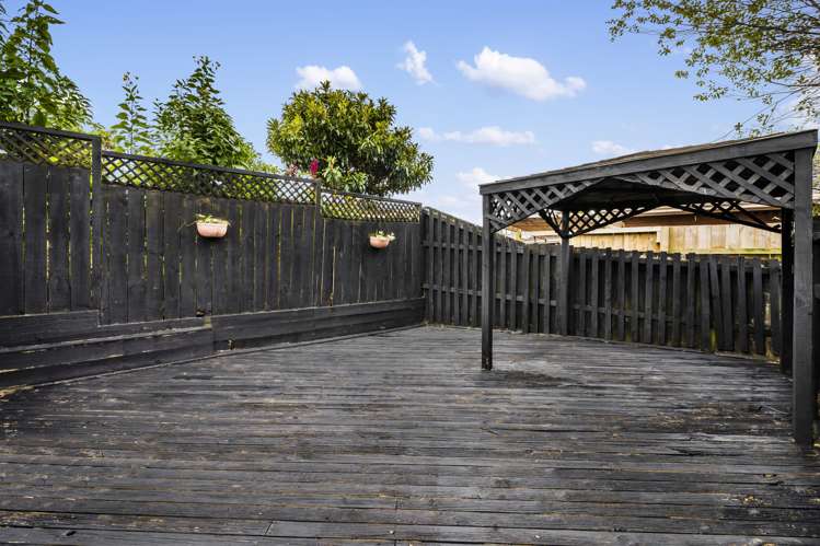 34 Pinewood Grove Botany Downs_6