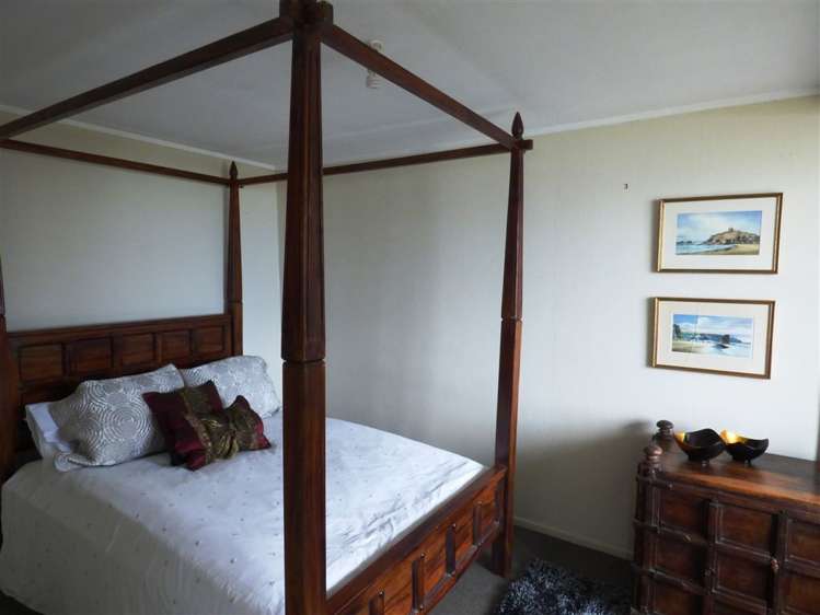 1 Rata Street Kaka Point_4