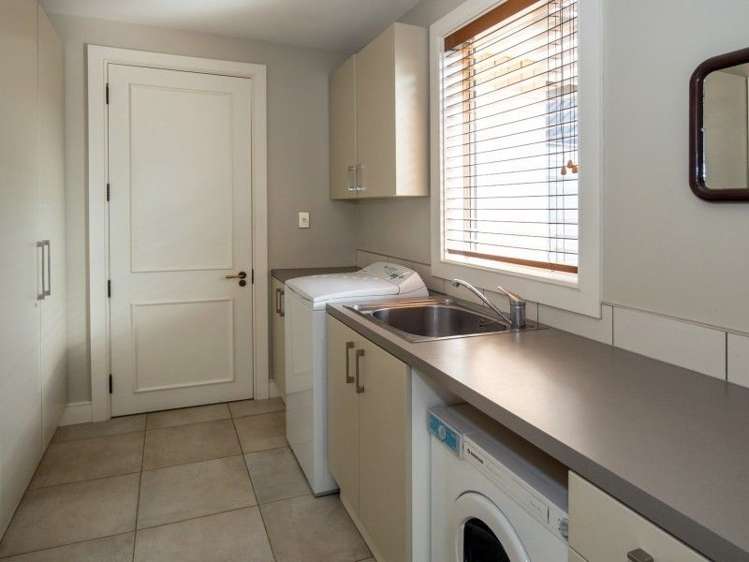 97 Oak Grove Ashburton_12