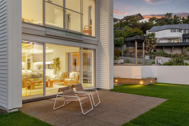 2/1 The Brae Mt Pleasant_22